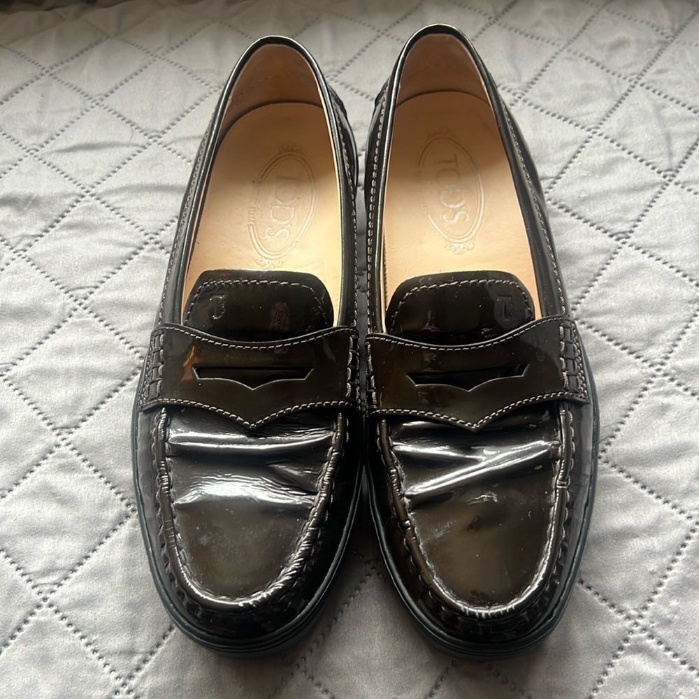 Tod’s Patent Leather Loafers Sz 39
